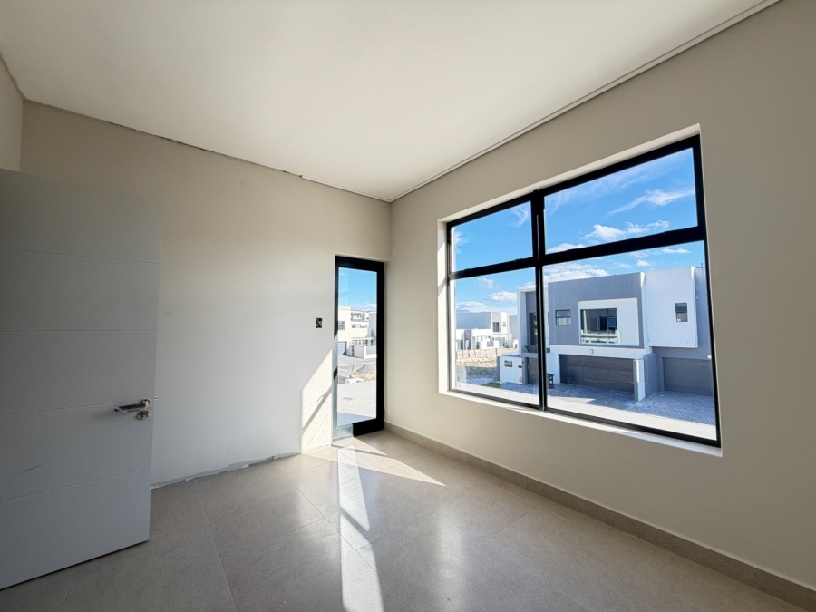 3 Bedroom Property for Sale in Sandown Western Cape